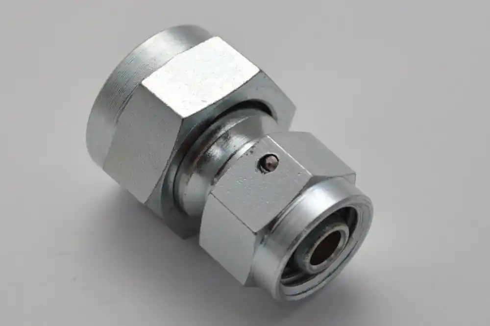 Zlevněný Mezispojka př reduk s těs kuželem M14/18x1,5