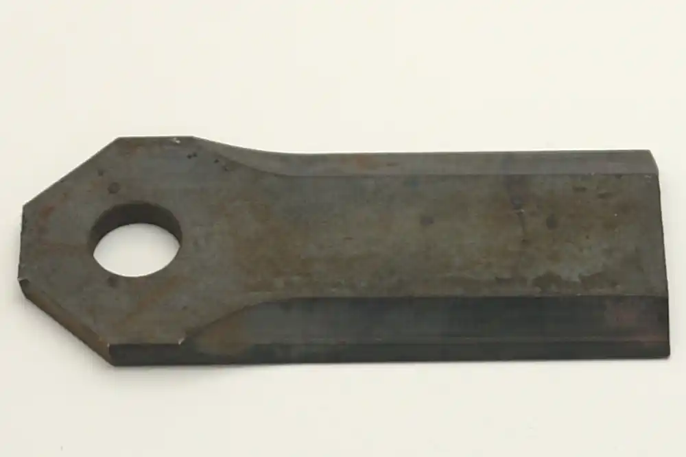 SK0011346-CZ20260306-083332-0-1772757212-size5-17691759045791-175 Akce 15000019 Nůž přímý MU 2000, 2400, 2800