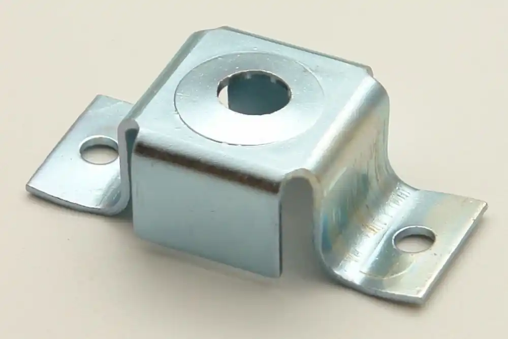 SK0011609-CZ20260306-083332-0-1772757212-size5-1759749302642-175 55115363 Držák lůžka kapoty Exkluzivní