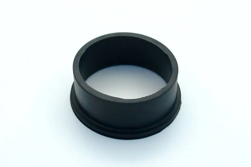 69011221 Redukce potrubí sání (URI) Limitovaná Edice