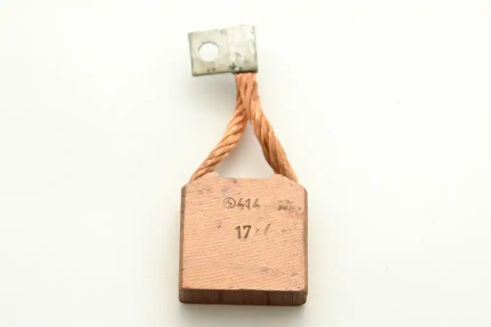 SK0012912-CZ20260306-083332-0-1772757212-size5-17640297020041-175 932233 Uhlík spouštěče UŘ I Ruční Výroba