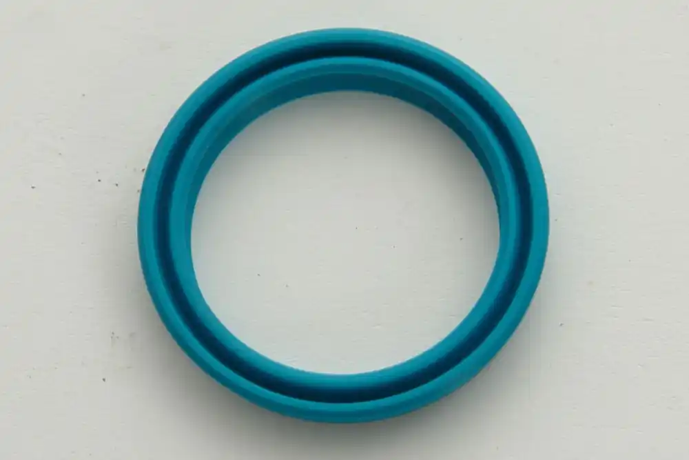 SK0013988-CZ20260306-083332-0-1772757212-size5-17599959033916-175 Zetor 53.256.905 Kroužek stírací Vrácení Zdarma