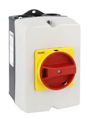 Značkový LOVATO Spínač GAZ032 32A 3P Y/R v krytu IP65