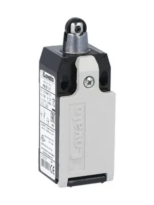 SK0180210-CZ20260306-083626-0-1772757395-pim-1288480_1 Zlevněný koncový spínač, kovové tělo, Plastová kl